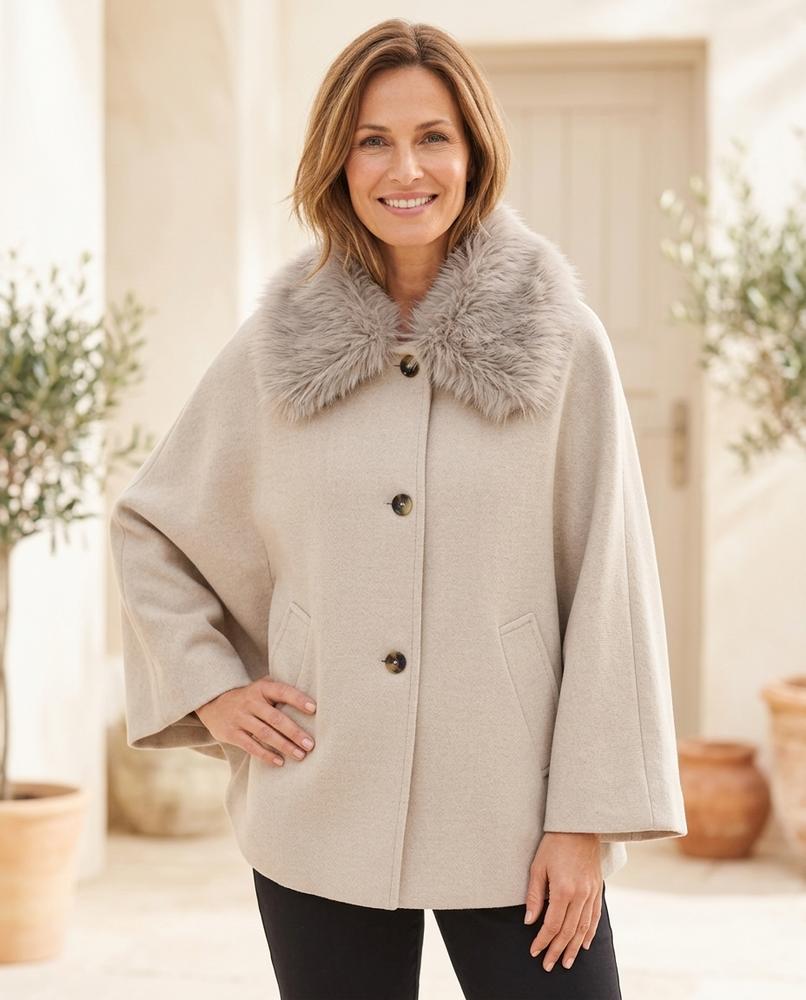 Ulla Fashion - Karon | Ausgestellter Pelzbesetzter Mantel Damen